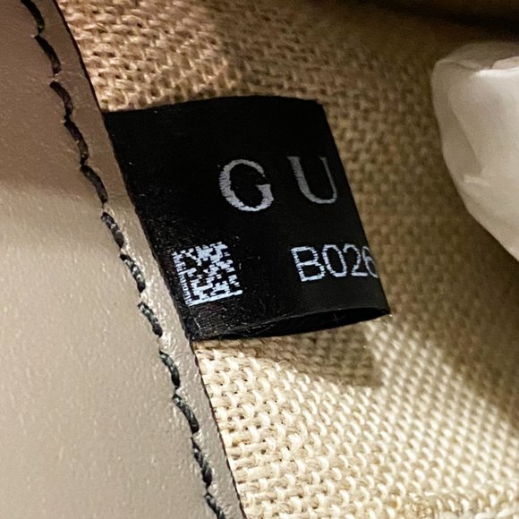 Gucci Emily Medium Leather Chain Shoulder Bag - Picture 11 of 11